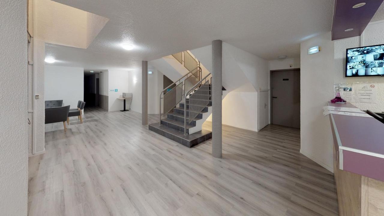 Hotel Du Stade Ex Kyriad Direct Lille Est Stade Pierre Mauroy Villeneuve-d'Ascq Exteriör bild