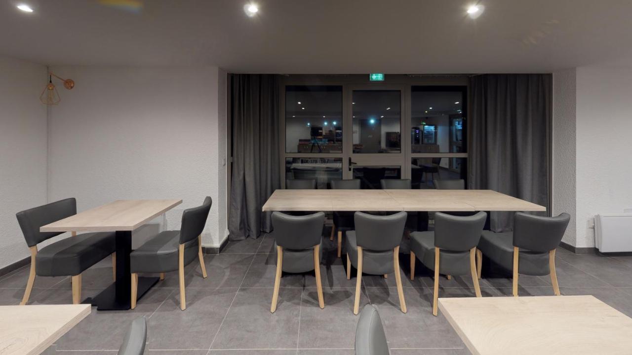 Hotel Du Stade Ex Kyriad Direct Lille Est Stade Pierre Mauroy Villeneuve-d'Ascq Exteriör bild