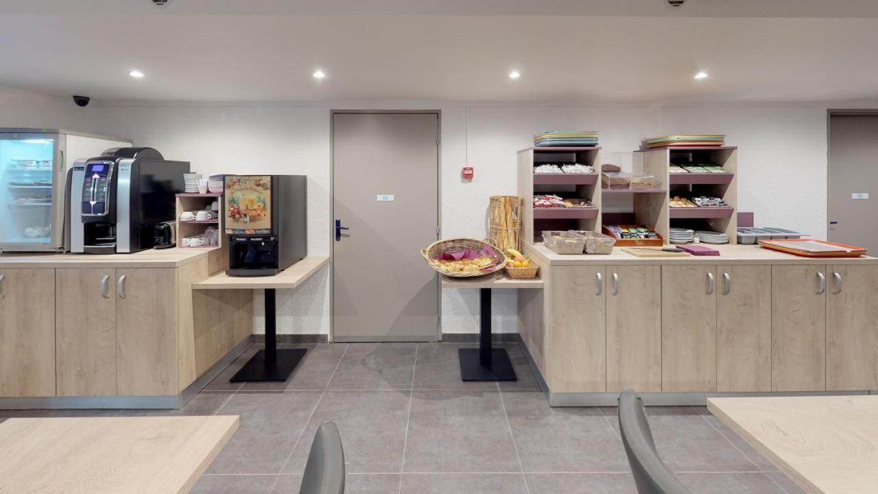 Hotel Du Stade Ex Kyriad Direct Lille Est Stade Pierre Mauroy Villeneuve-d'Ascq Exteriör bild