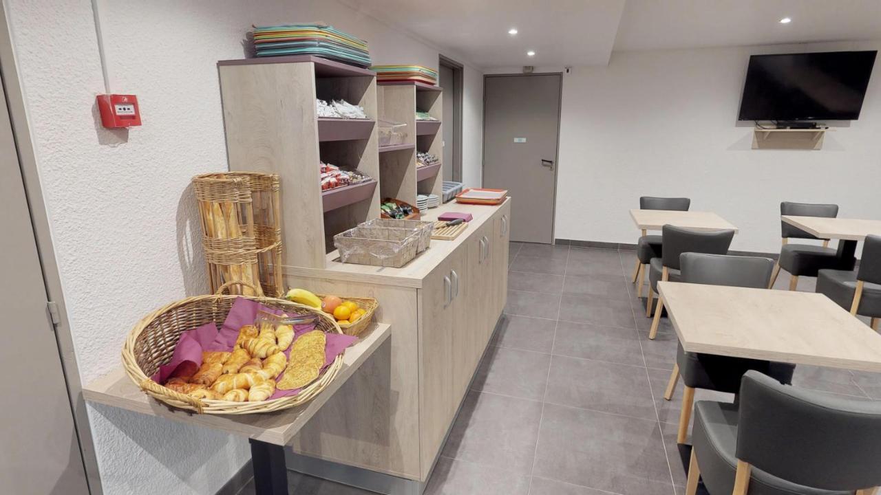 Hotel Du Stade Ex Kyriad Direct Lille Est Stade Pierre Mauroy Villeneuve-d'Ascq Exteriör bild